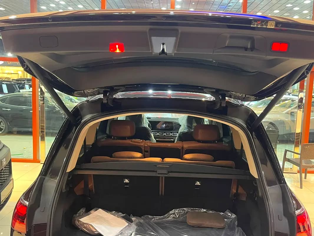خرید مرسدس GLS GLS 450 4MATIC مدل ۲۰۲۵ از دبی — واردات به منطقه آزاد کیش و قشم — خودرو مرسدس — تصویر 12