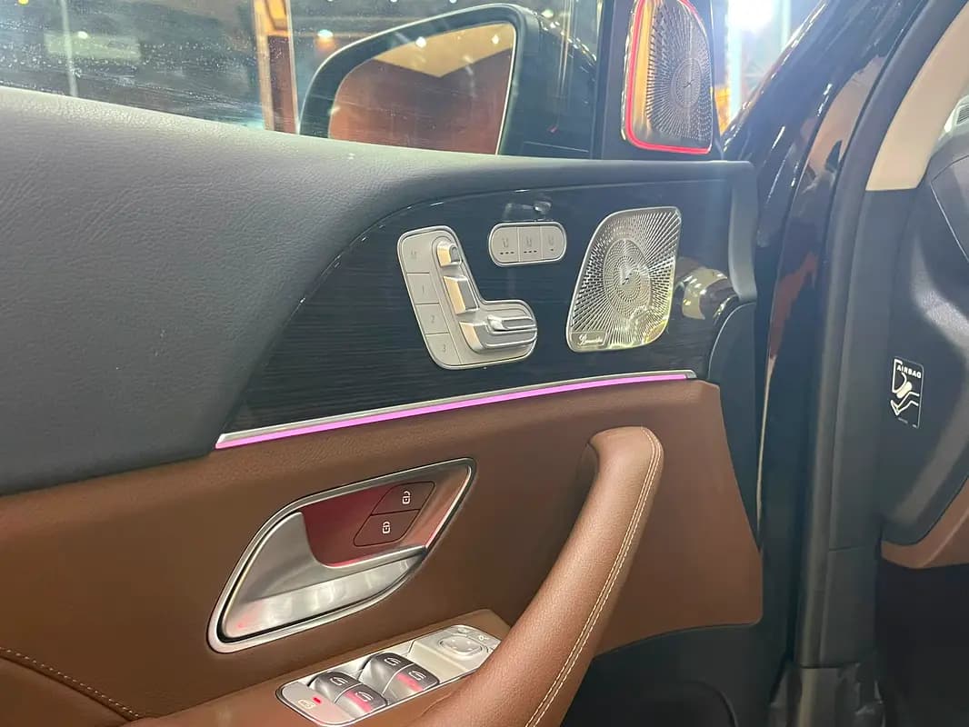 خرید مرسدس GLS GLS 450 4MATIC مدل ۲۰۲۵ از دبی — واردات به منطقه آزاد کیش و قشم — خودرو مرسدس — تصویر 6