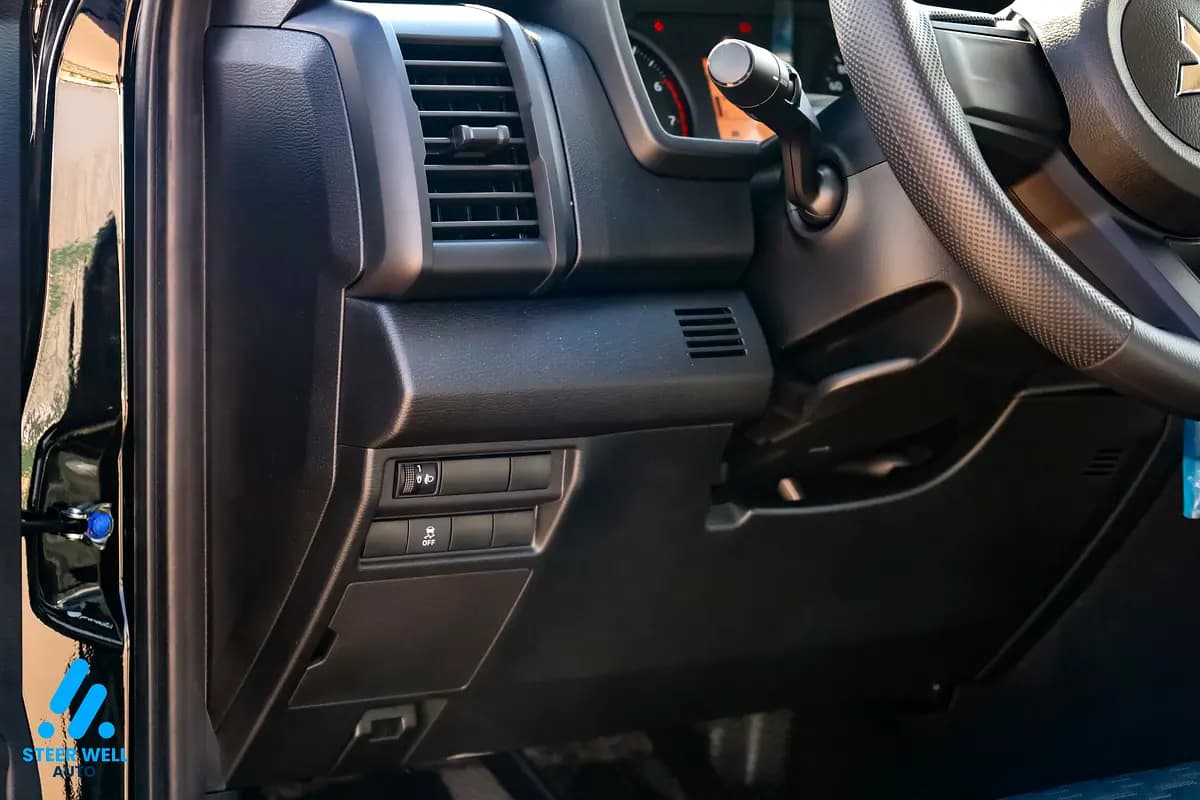 خرید میتسوبیشی L200 Double Cab GL مدل ۲۰۲۷ از دبی — واردات به منطقه آزاد کیش و قشم — خودرو میتسوبیشی — تصویر 13