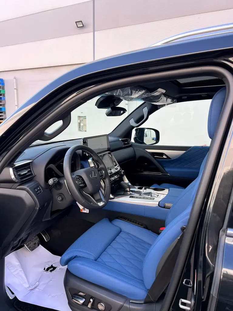 خرید لکسوس سری LX LX 700h VIP مدل ۲۰۲۶ از دبی — واردات به منطقه آزاد کیش و قشم — خودرو لکسوس — تصویر 10