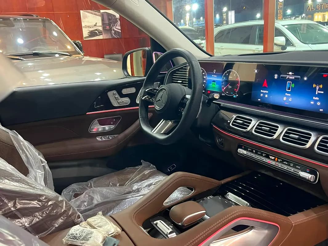 خرید مرسدس GLS GLS 450 4MATIC مدل ۲۰۲۵ از دبی — واردات به منطقه آزاد کیش و قشم — خودرو مرسدس — تصویر 7