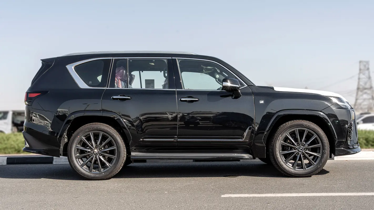 واردات Lexus LX Series 2026 از دبی — منطقه آزاد کیش و قشم — خودرو Lexus — تصویر 2