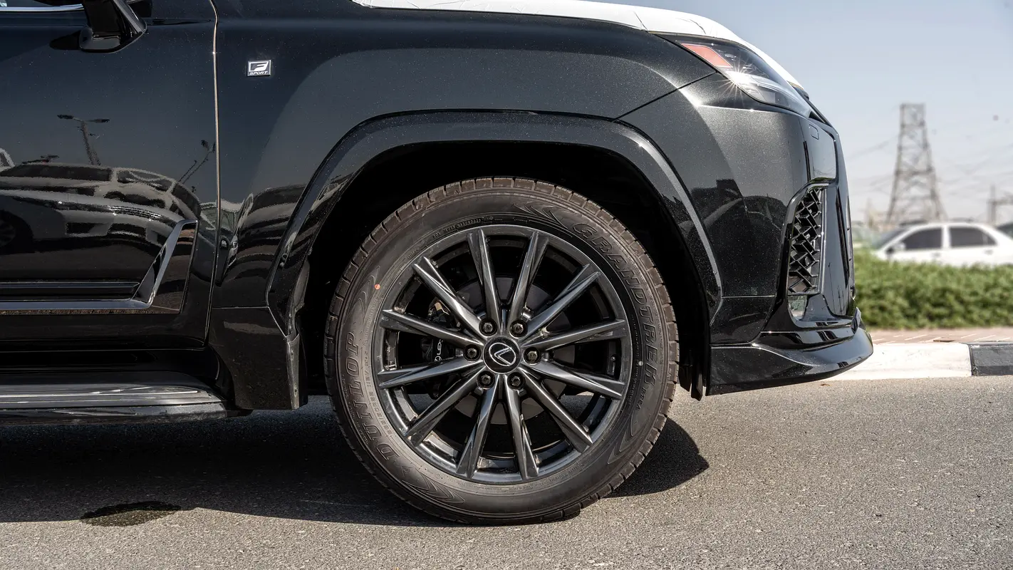 واردات Lexus LX Series 2026 از دبی — منطقه آزاد کیش و قشم — خودرو Lexus — تصویر 6