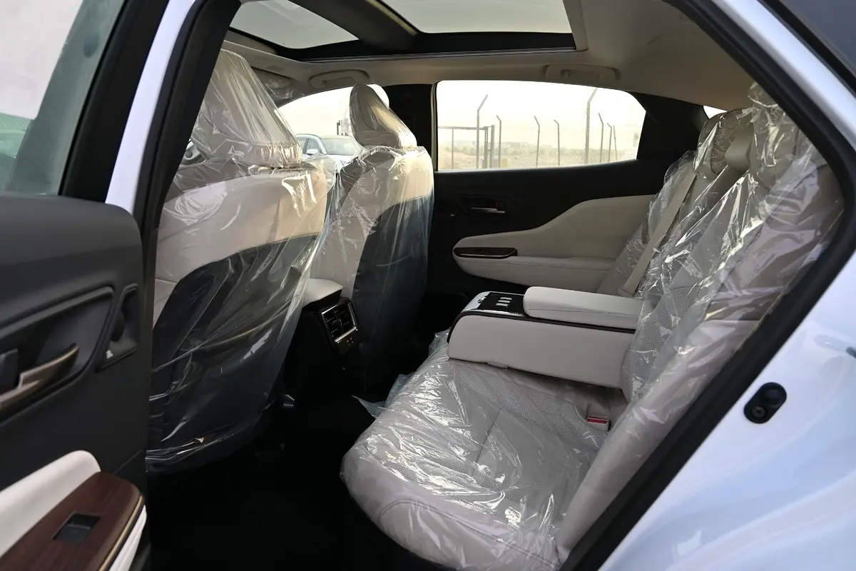 واردات Toyota Crown 2026 از دبی — منطقه آزاد کیش و قشم — خودرو Toyota — تصویر 8