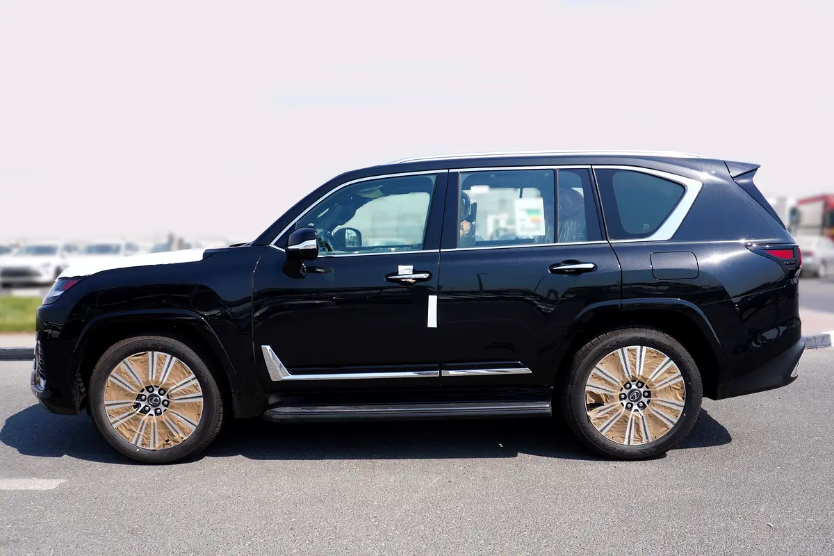 واردات Lexus LX Series 2026 از دبی — منطقه آزاد کیش و قشم — خودرو Lexus — تصویر 3