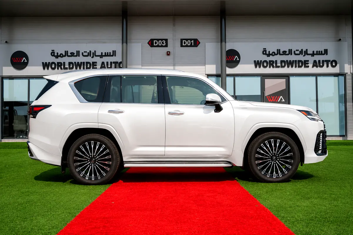 واردات Lexus LX Series 2026 از دبی — منطقه آزاد کیش و قشم — خودرو Lexus — تصویر 4