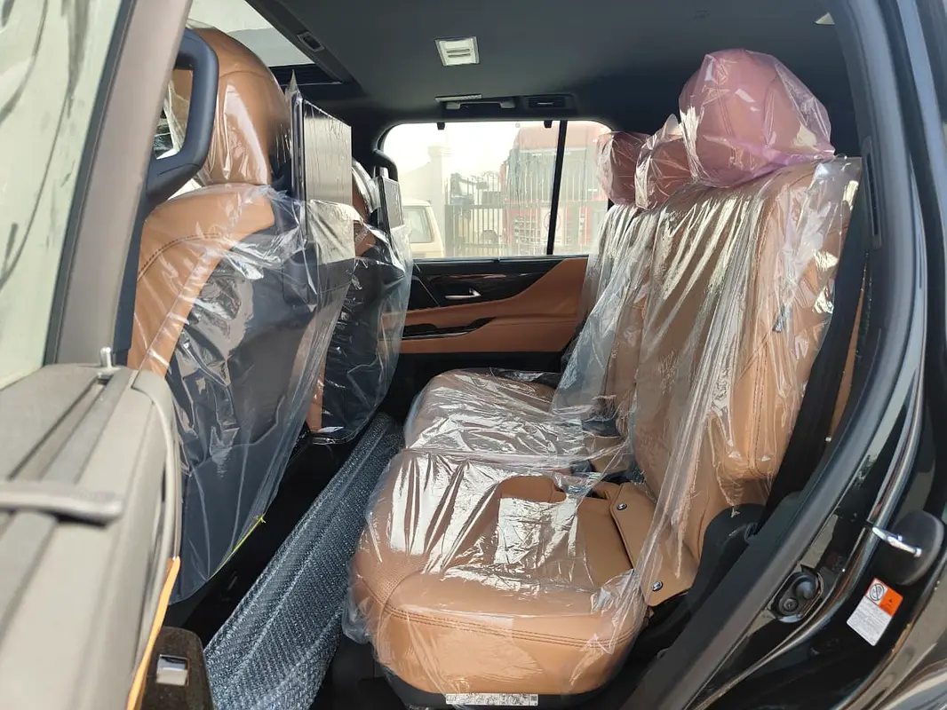 واردات Lexus LX Series 2026 از دبی — منطقه آزاد کیش و قشم — خودرو Lexus — تصویر 14