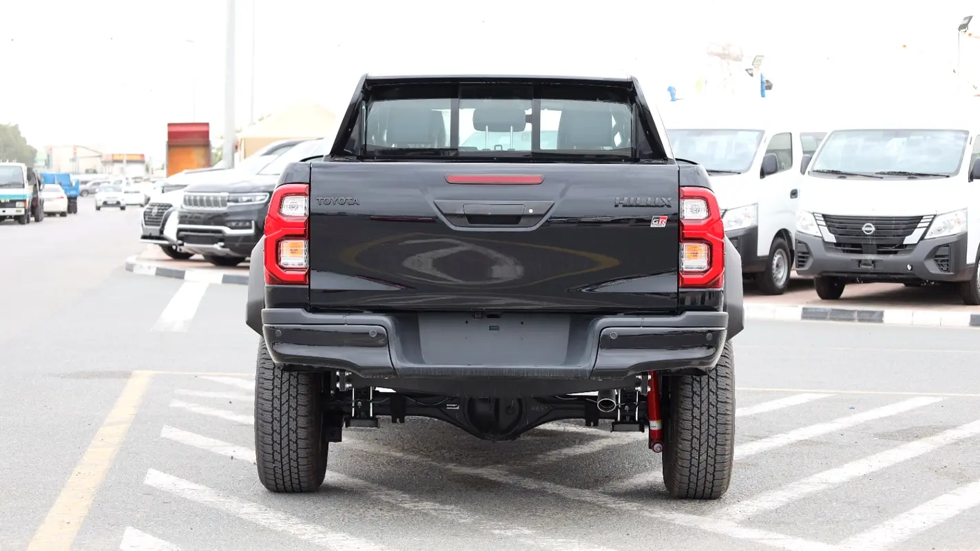 واردات Toyota Hilux 2026 از دبی — منطقه آزاد کیش و قشم — خودرو Toyota — تصویر 5