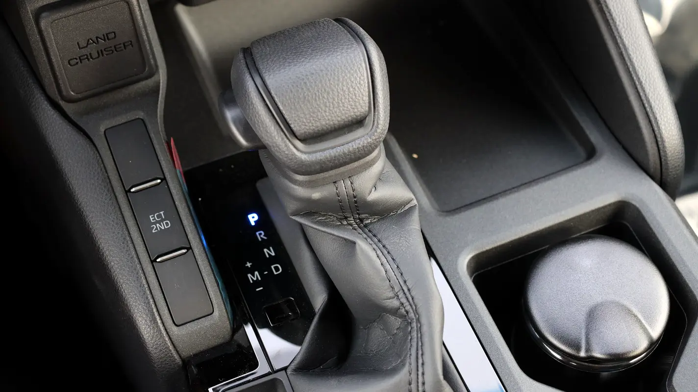 واردات Toyota Prado 2026 از دبی — منطقه آزاد کیش و قشم — خودرو Toyota — تصویر 17