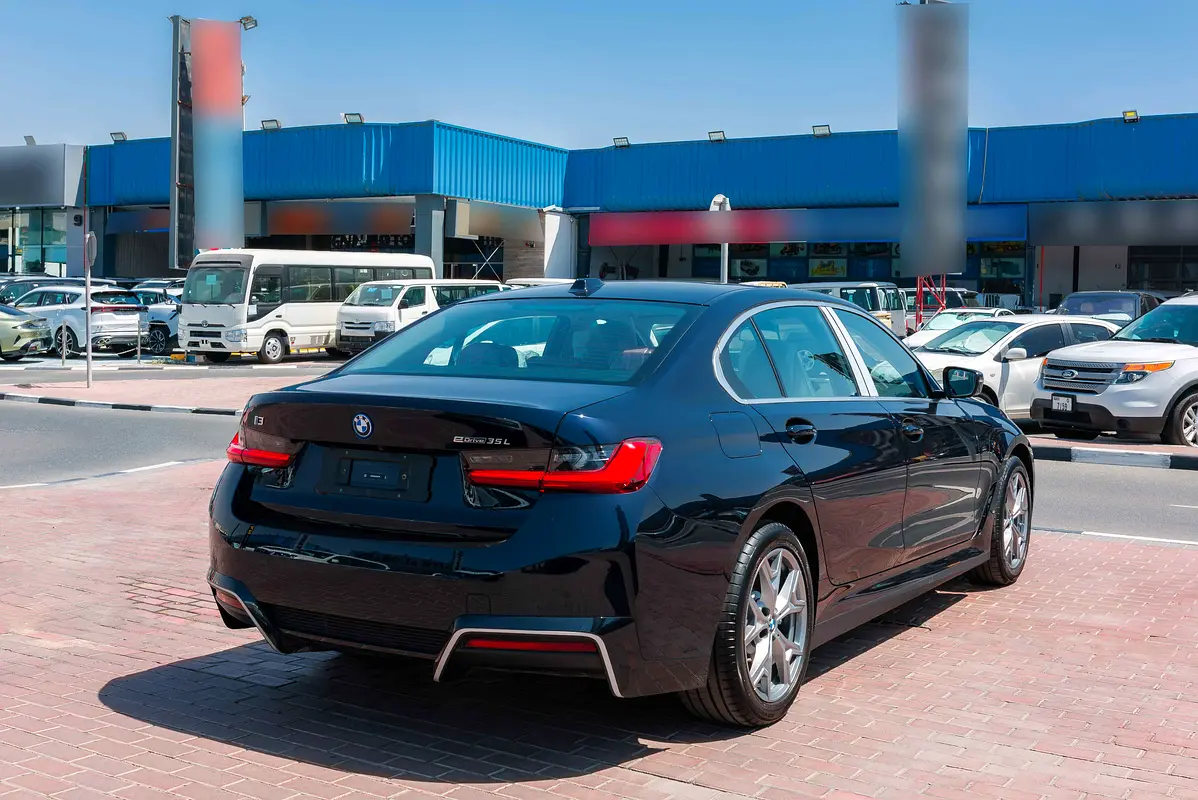 واردات BMW I3 2026 از دبی — منطقه آزاد کیش و قشم — خودرو BMW — تصویر 4
