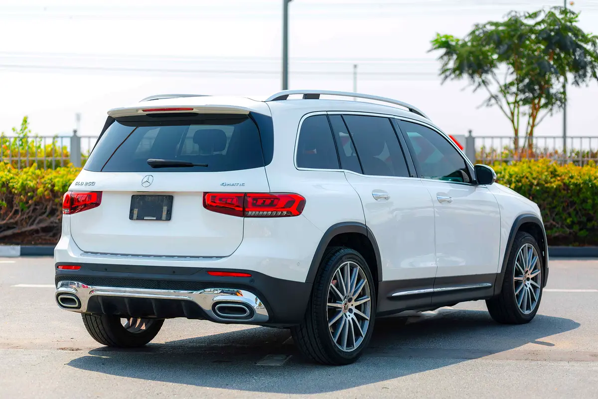 واردات Mercedes-Benz GLB Class 2020 از دبی — منطقه آزاد کیش و قشم — خودرو Mercedes-Benz — تصویر 4