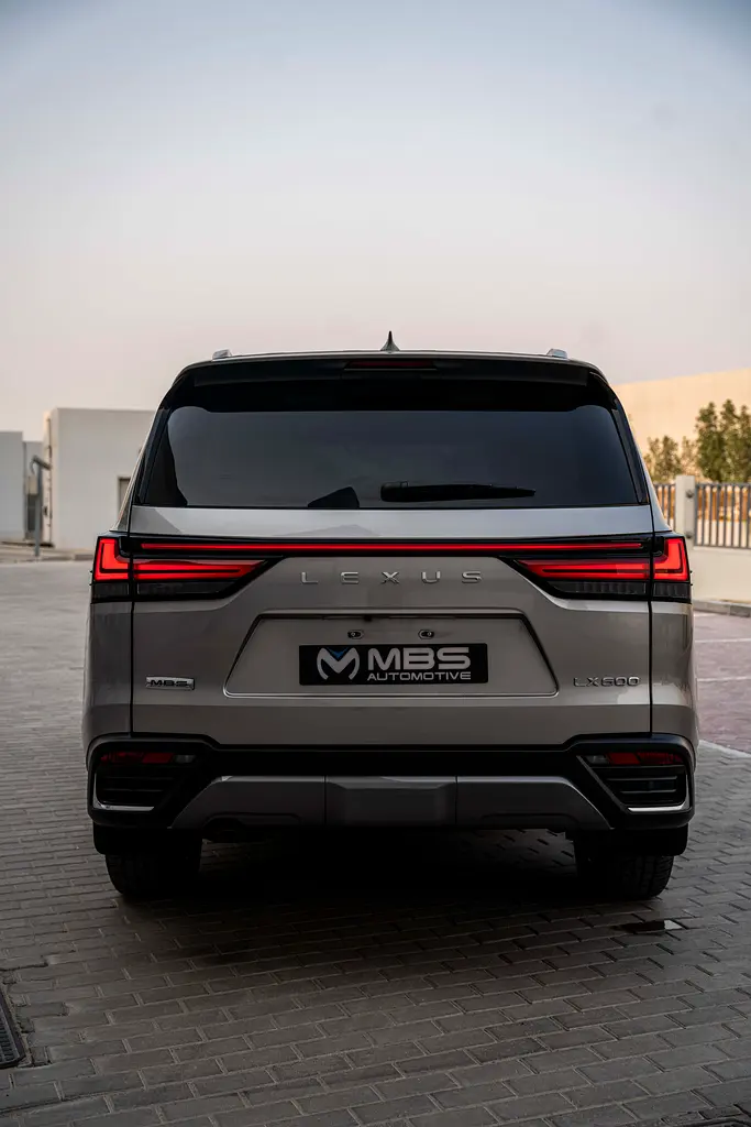واردات Lexus LX Series 2026 از دبی — منطقه آزاد کیش و قشم — خودرو Lexus — تصویر 2