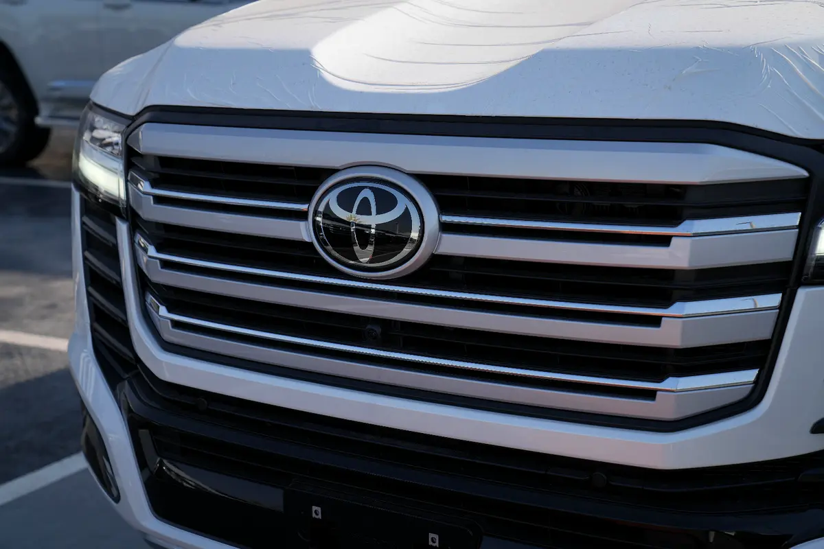 واردات Toyota Land Cruiser 2026 از دبی — منطقه آزاد کیش و قشم — خودرو Toyota — تصویر 14