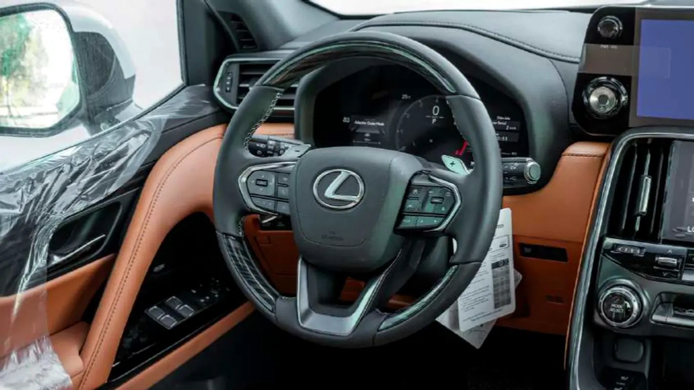 واردات Lexus LX Series 2026 از دبی — منطقه آزاد کیش و قشم — خودرو Lexus — تصویر 8