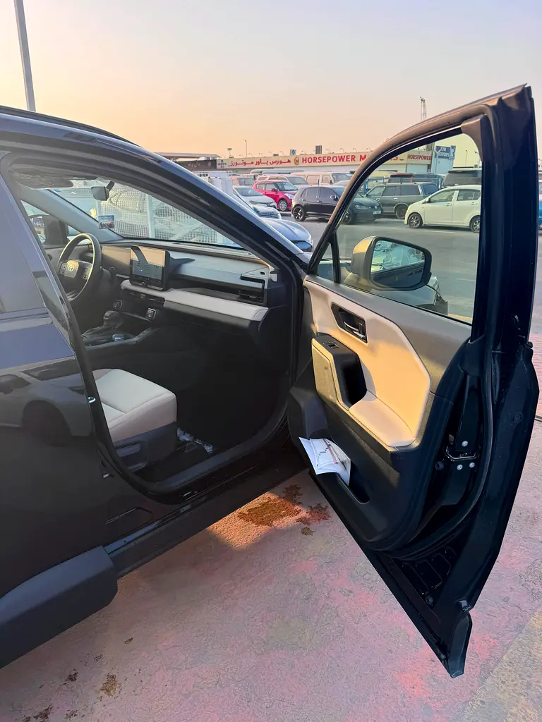 واردات Toyota RAV 4 2026 از دبی — منطقه آزاد کیش و قشم — خودرو Toyota — تصویر 17
