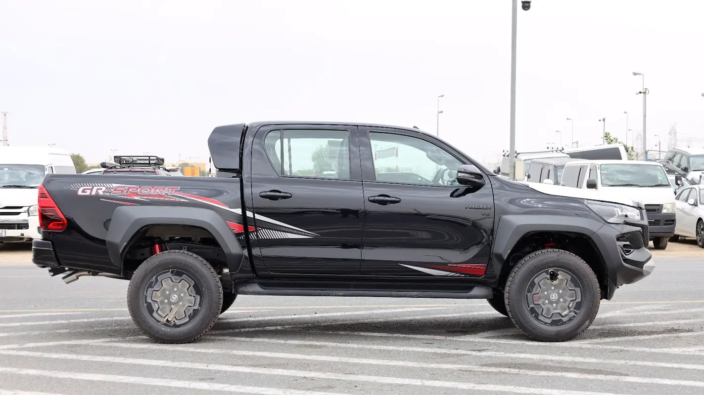 واردات Toyota Hilux 2026 از دبی — منطقه آزاد کیش و قشم — خودرو Toyota — تصویر 4
