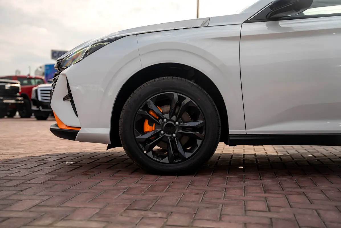 واردات Dongfeng Shine 2026 از دبی — منطقه آزاد کیش و قشم — خودرو Dongfeng — تصویر 2