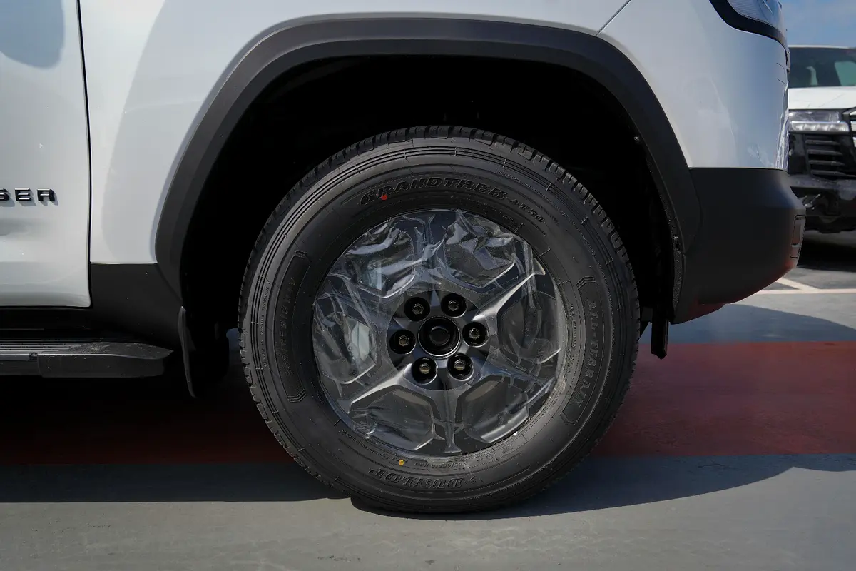 واردات Toyota Land Cruiser 2026 از دبی — منطقه آزاد کیش و قشم — خودرو Toyota — تصویر 11