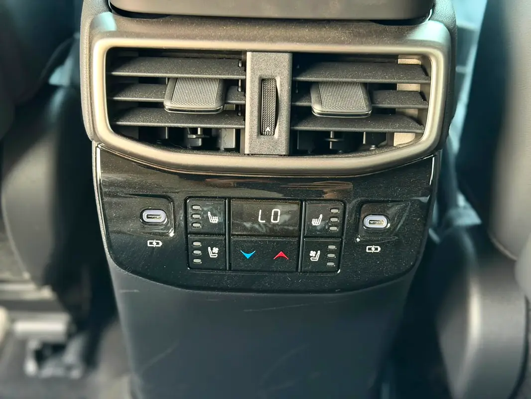 واردات Lexus RX Series 2026 از دبی — منطقه آزاد کیش و قشم — خودرو Lexus — تصویر 13