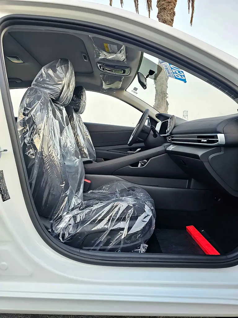 واردات Hyundai Elantra 2025 از دبی — منطقه آزاد کیش و قشم — خودرو Hyundai — تصویر 18