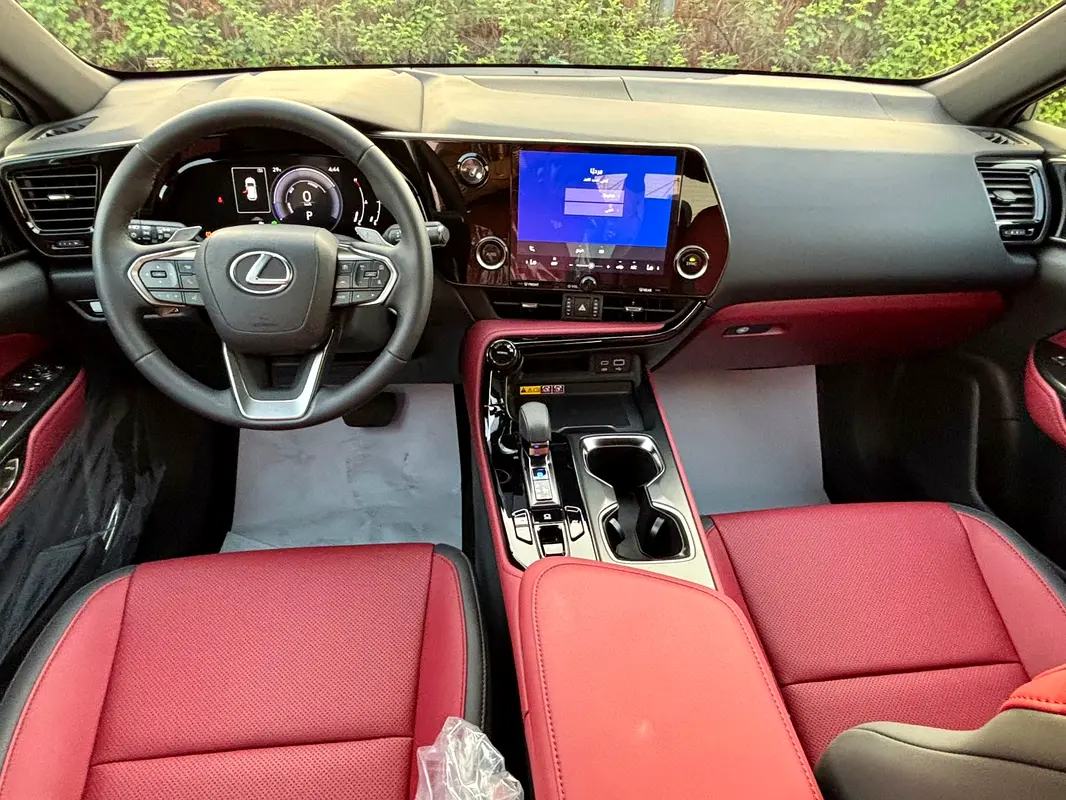 واردات Lexus NX Series 2025 از دبی — منطقه آزاد کیش و قشم — خودرو Lexus — تصویر 11