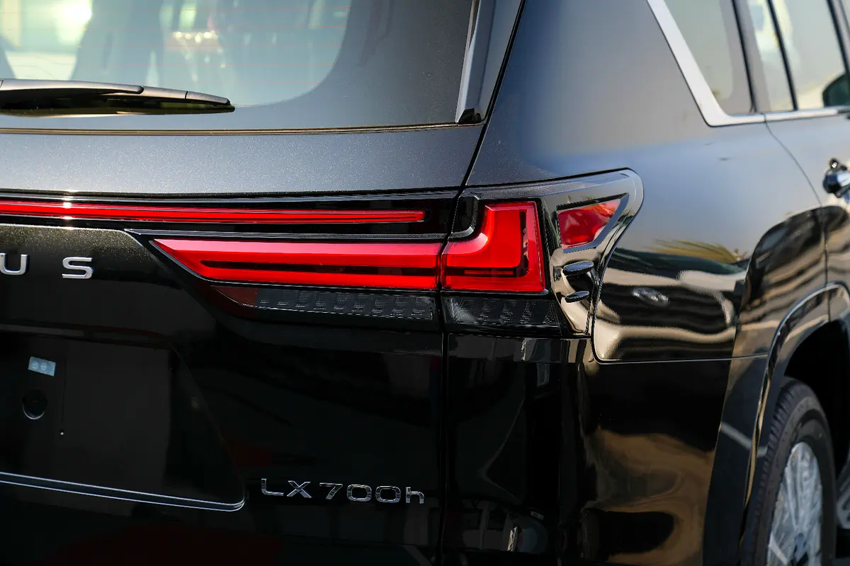 واردات Lexus LX Series 2026 از دبی — منطقه آزاد کیش و قشم — خودرو Lexus — تصویر 7