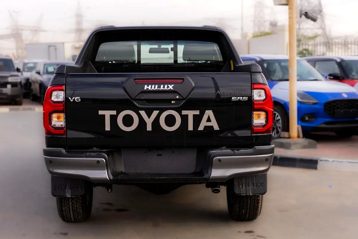 واردات Toyota Hilux 2026 از دبی — منطقه آزاد کیش و قشم — خودرو Toyota — تصویر 12