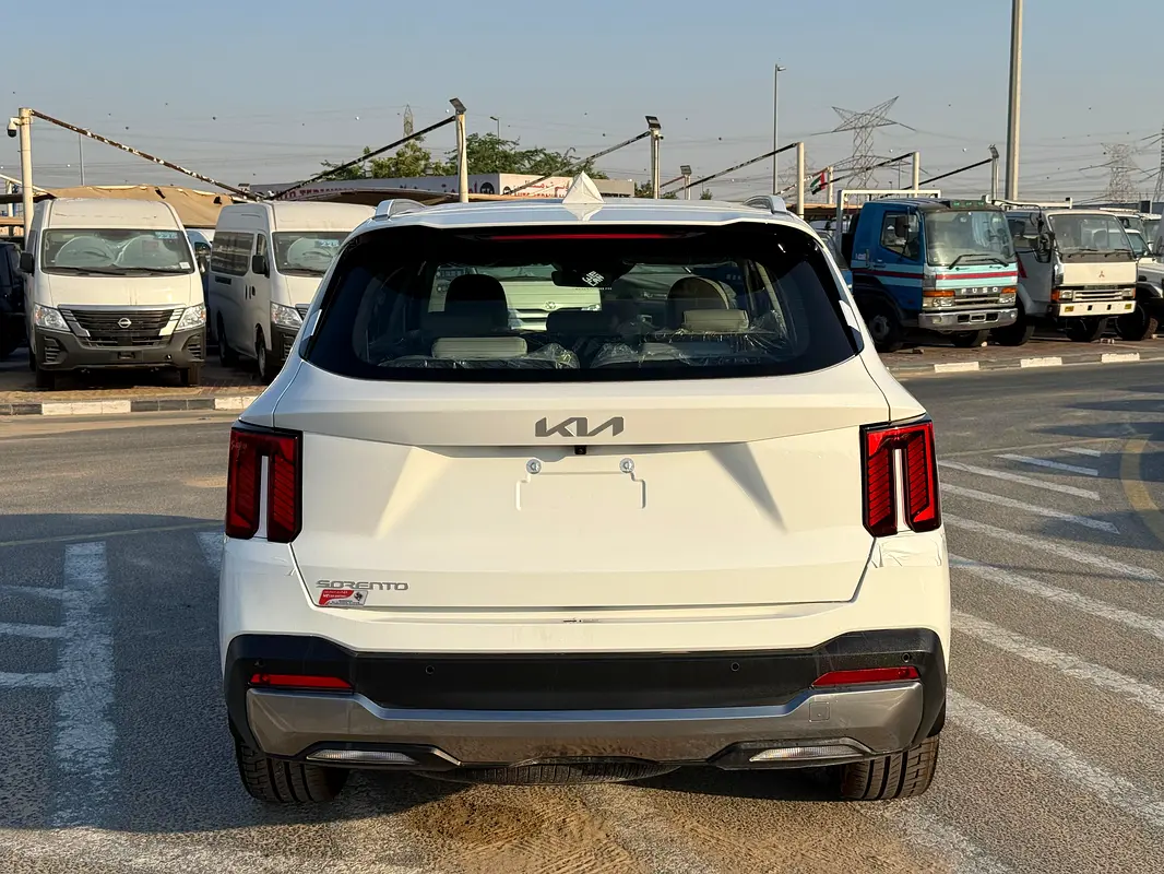 واردات Kia Sorento 2025 از دبی — منطقه آزاد کیش و قشم — خودرو Kia — تصویر 5