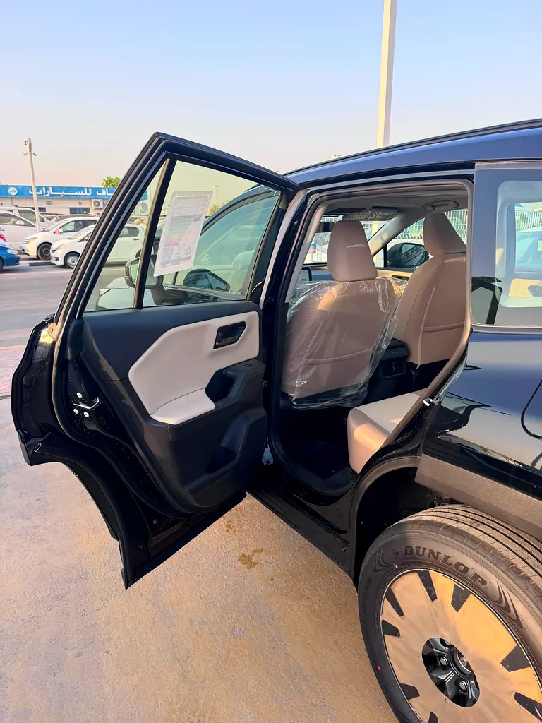 واردات Toyota RAV 4 2026 از دبی — منطقه آزاد کیش و قشم — خودرو Toyota — تصویر 12