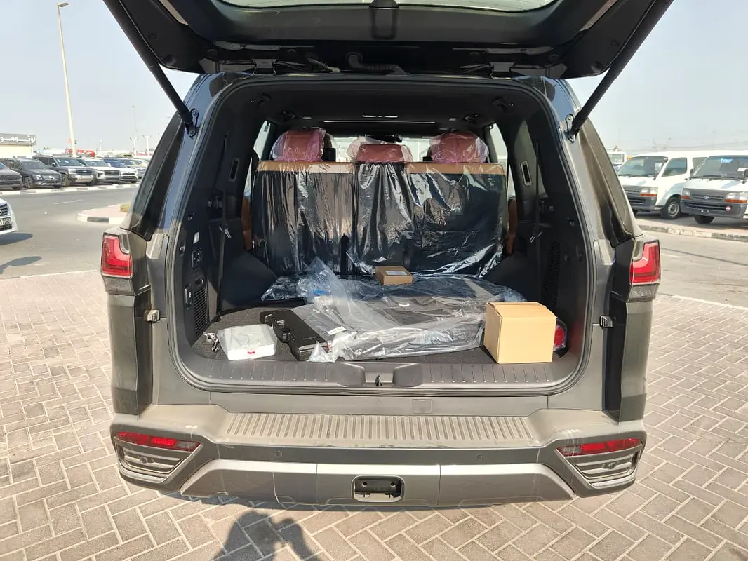 واردات Lexus LX Series 2026 از دبی — منطقه آزاد کیش و قشم — خودرو Lexus — تصویر 19