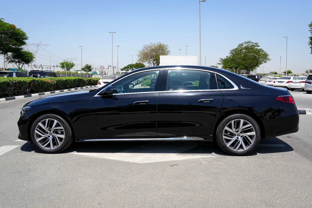 واردات Mercedes-Benz E Class 2025 از دبی — منطقه آزاد کیش و قشم — خودرو Mercedes-Benz — تصویر 19