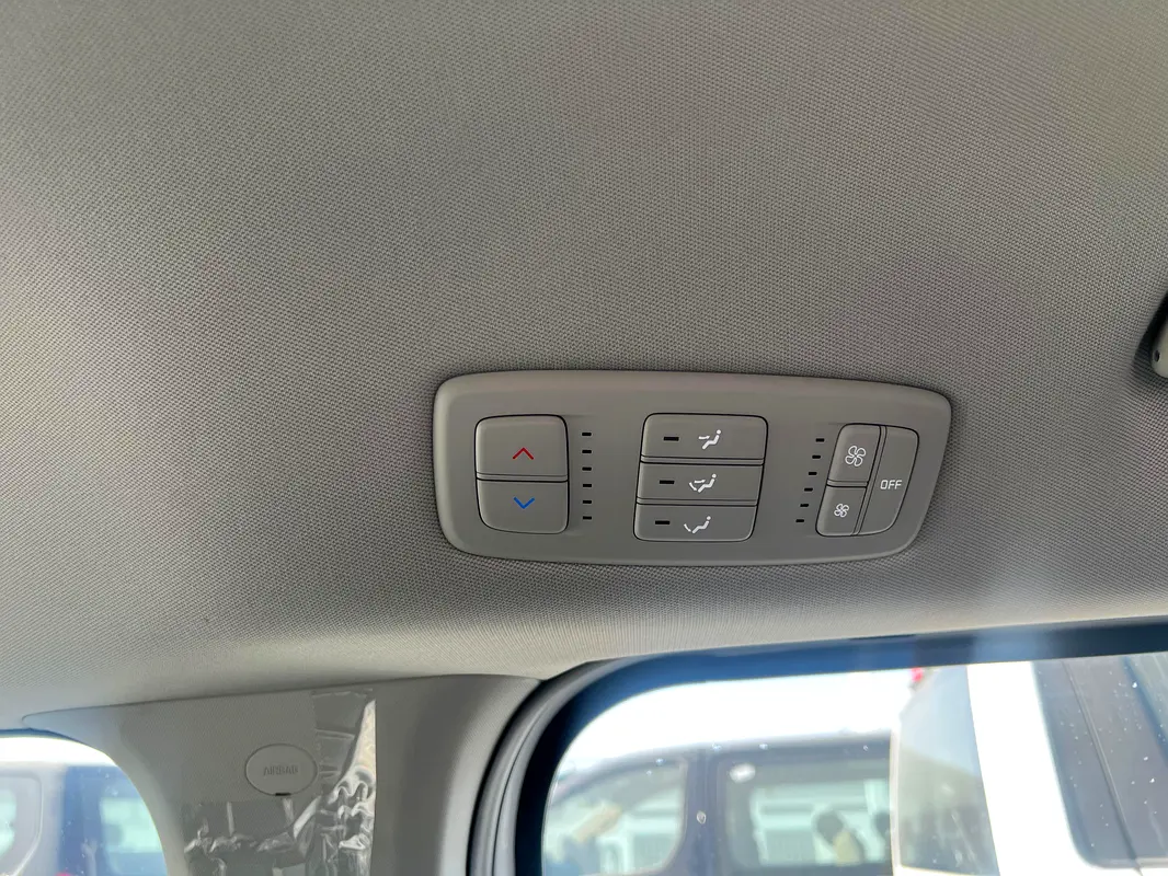 واردات Kia Carnival 2025 از دبی — منطقه آزاد کیش و قشم — خودرو Kia — تصویر 20