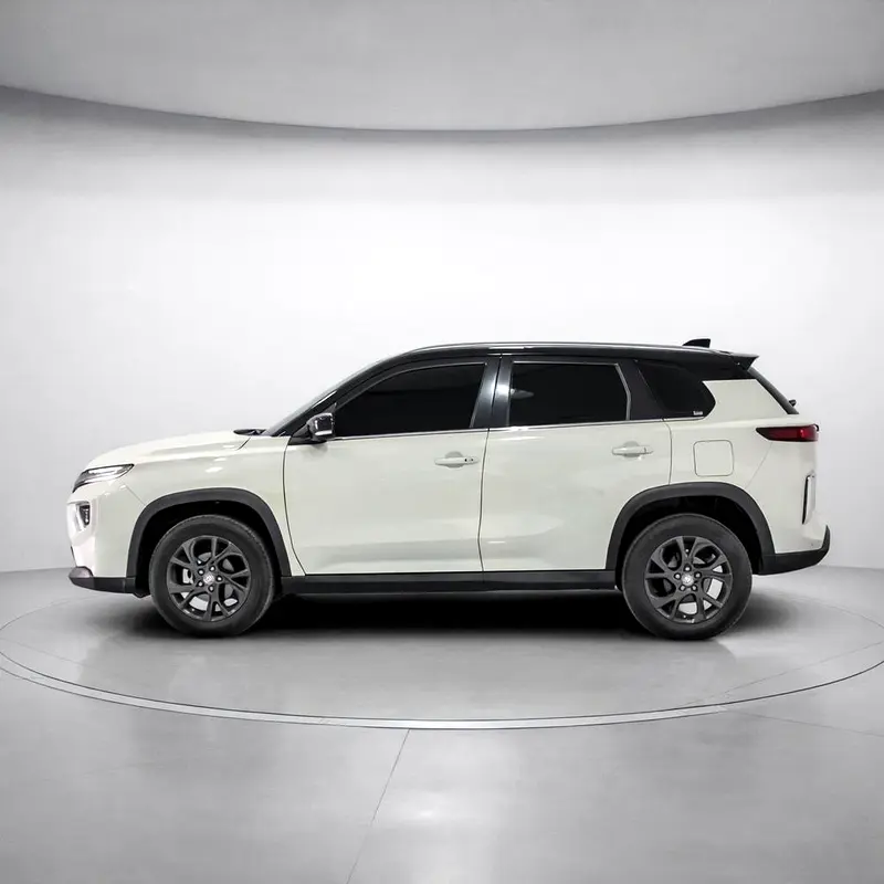 واردات Toyota Urban Cruiser 2025 از دبی — منطقه آزاد کیش و قشم — خودرو Toyota — تصویر 5