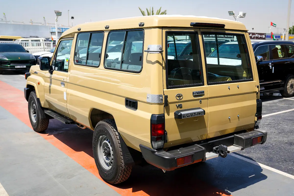 واردات Toyota Land Cruiser 70 Series 2026 از دبی — منطقه آزاد کیش و قشم — خودرو Toyota — تصویر 5