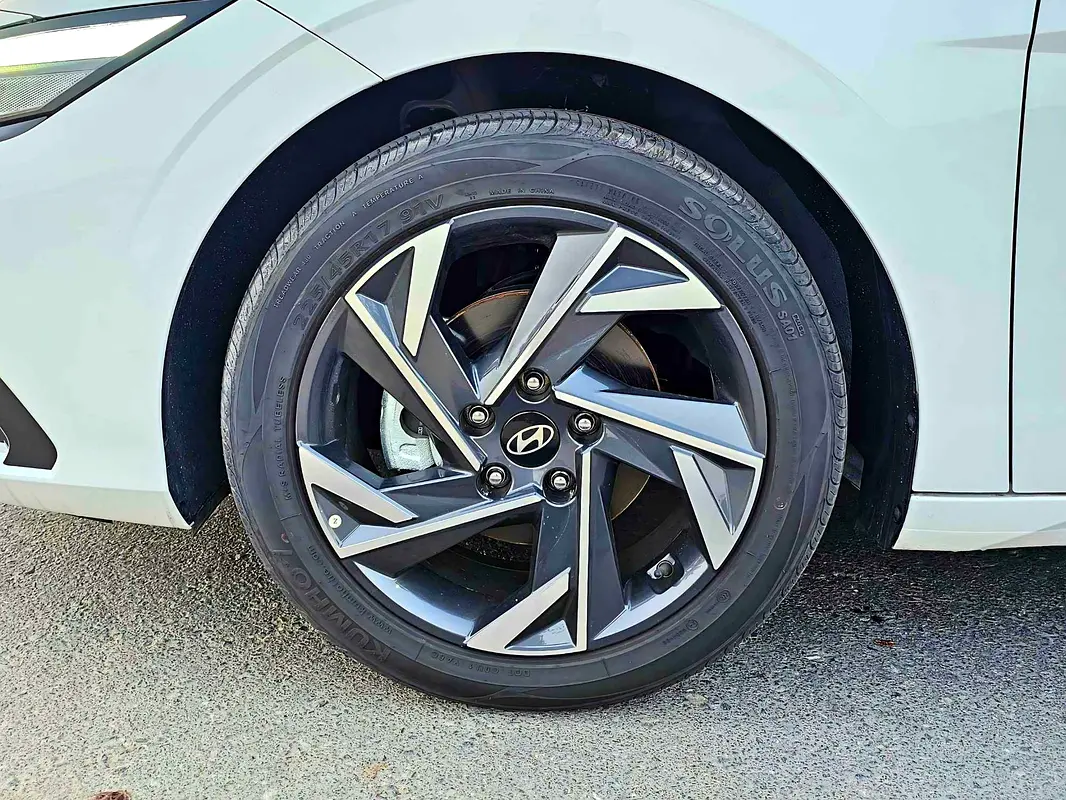 واردات Hyundai Elantra 2025 از دبی — منطقه آزاد کیش و قشم — خودرو Hyundai — تصویر 11