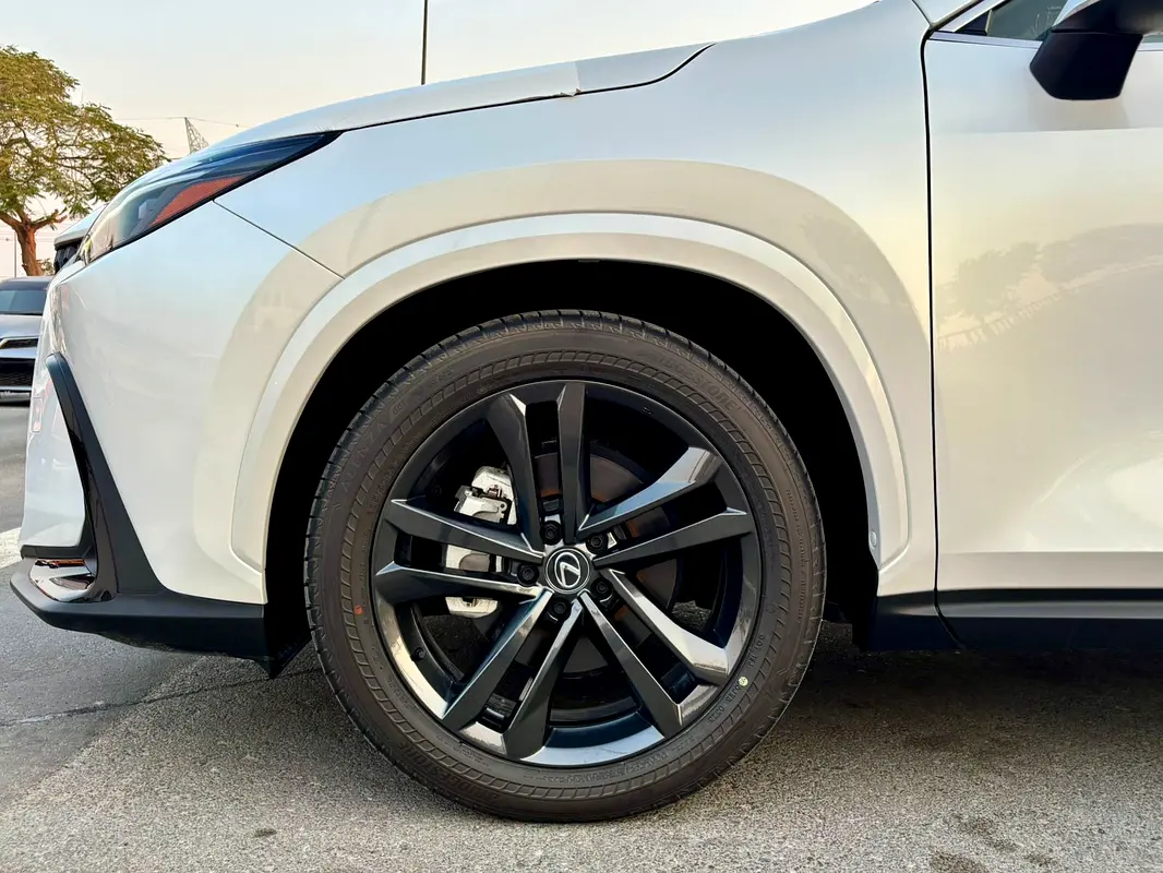 واردات Lexus NX Series 2025 از دبی — منطقه آزاد کیش و قشم — خودرو Lexus — تصویر 5