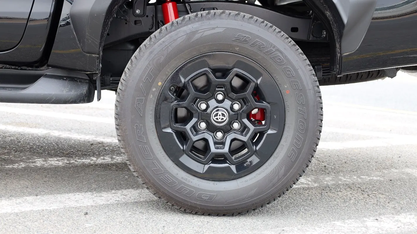 واردات Toyota Hilux 2026 از دبی — منطقه آزاد کیش و قشم — خودرو Toyota — تصویر 8