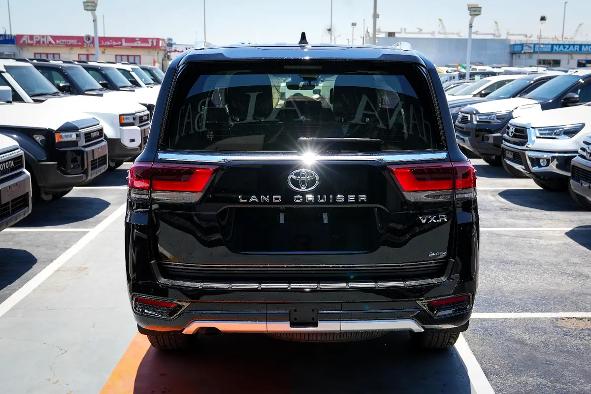 واردات Toyota Land Cruiser 2026 از دبی — منطقه آزاد کیش و قشم — خودرو Toyota — تصویر 5