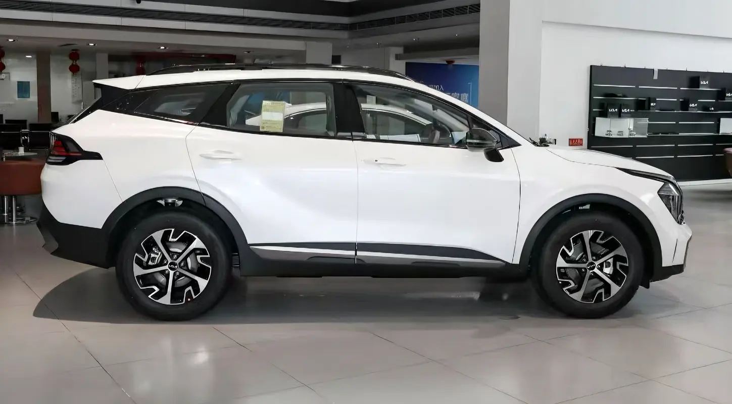 واردات Kia Sportage 2024 از دبی — منطقه آزاد کیش و قشم — خودرو Kia — تصویر 3