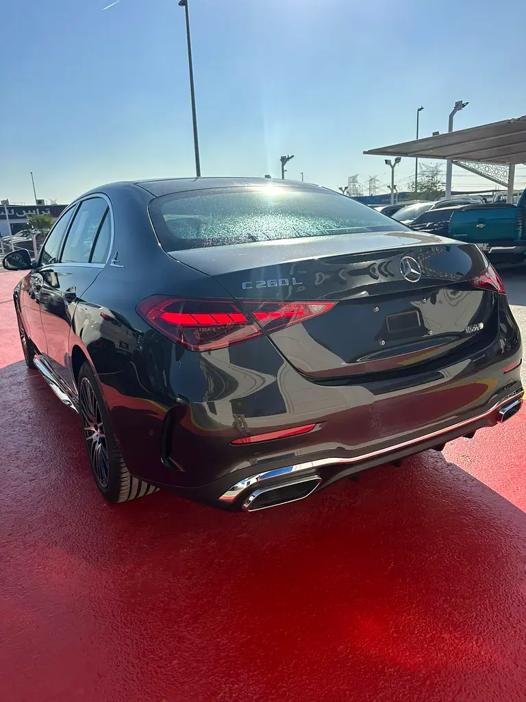 واردات Mercedes-Benz C Class 2025 از دبی — منطقه آزاد کیش و قشم — خودرو Mercedes-Benz — تصویر 4