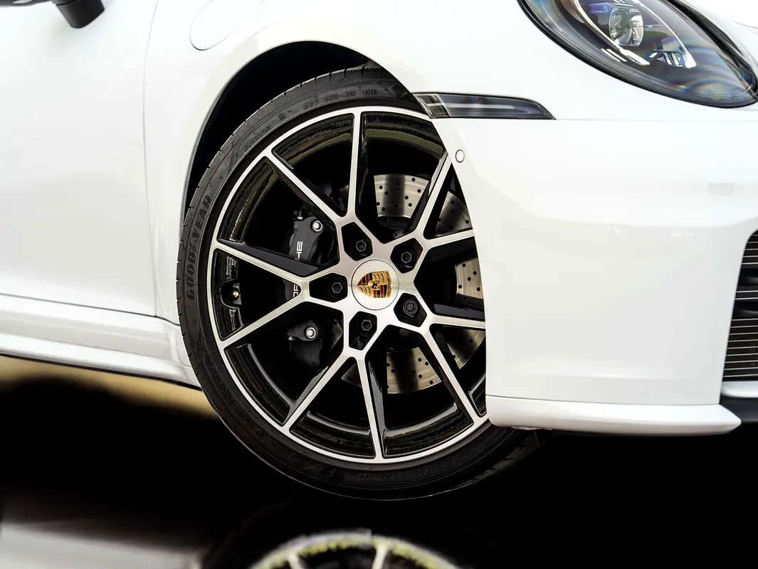 واردات Porsche 911 2025 از دبی — منطقه آزاد کیش و قشم — خودرو Porsche — تصویر 9