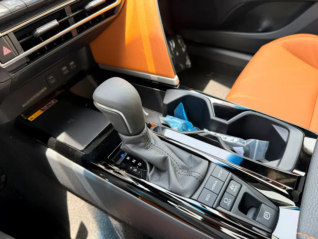 واردات Toyota Camry 2026 از دبی — منطقه آزاد کیش و قشم — خودرو Toyota — تصویر 13