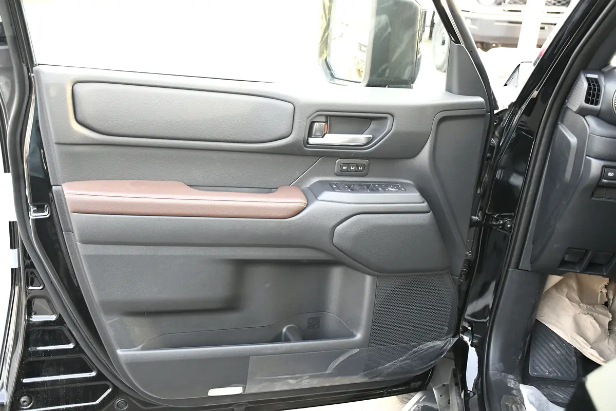 واردات Toyota Prado 2026 از دبی — منطقه آزاد کیش و قشم — خودرو Toyota — تصویر 8