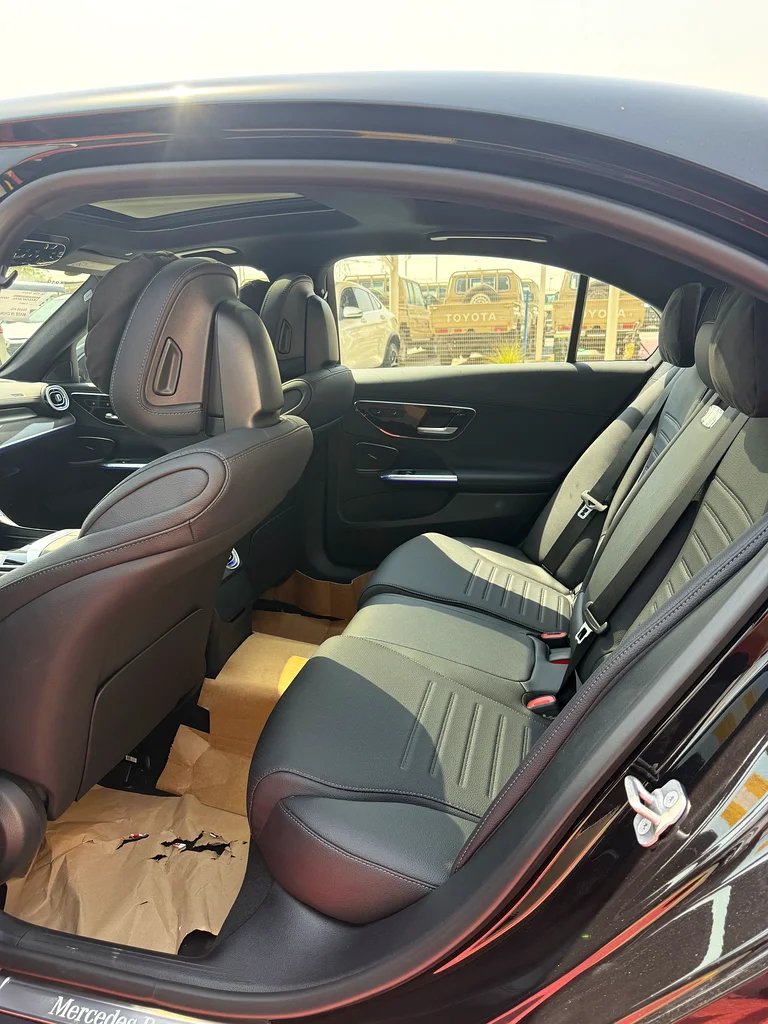 واردات Mercedes-Benz C Class 2025 از دبی — منطقه آزاد کیش و قشم — خودرو Mercedes-Benz — تصویر 12