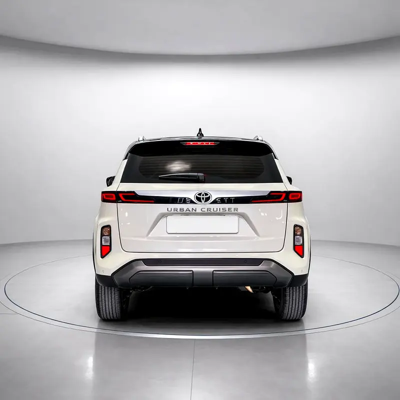 واردات Toyota Urban Cruiser 2025 از دبی — منطقه آزاد کیش و قشم — خودرو Toyota — تصویر 2