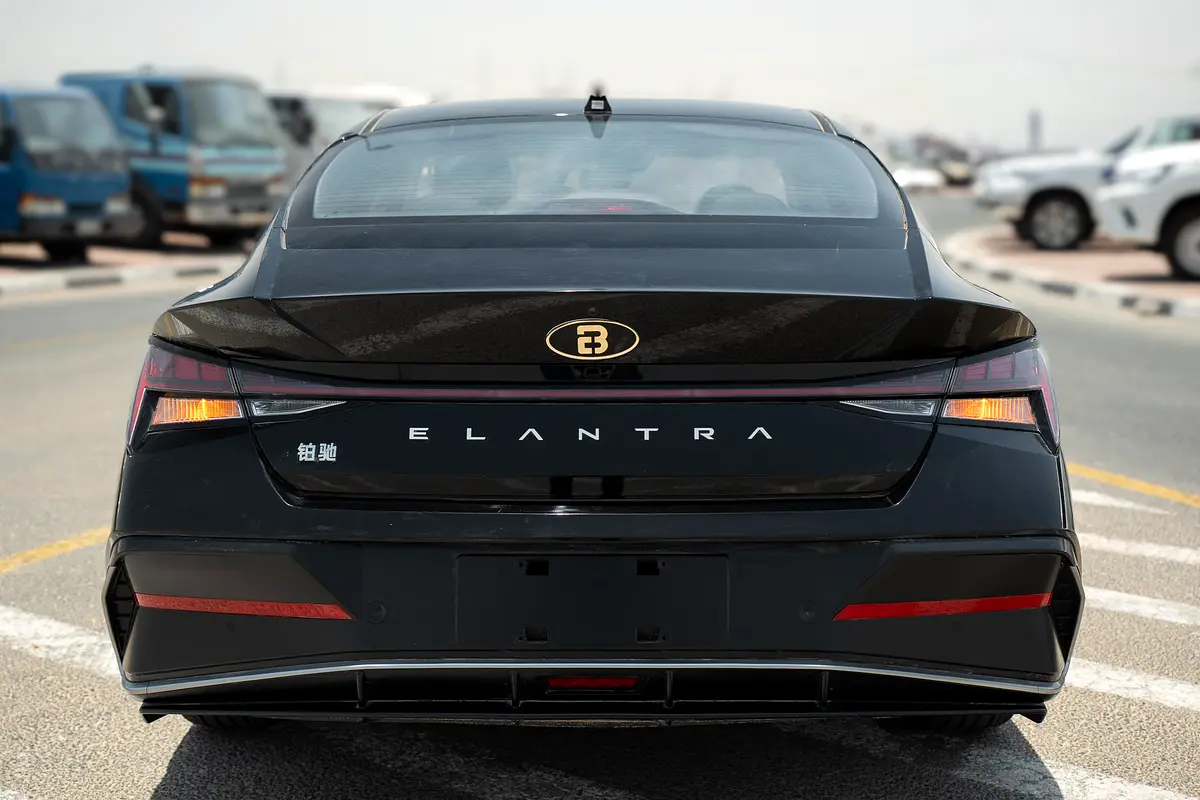 واردات Hyundai Elantra 2025 از دبی — منطقه آزاد کیش و قشم — خودرو Hyundai — تصویر 5