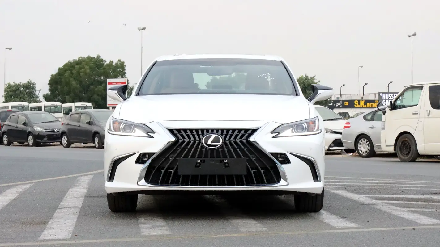 واردات Lexus ES Series 2025 از دبی — منطقه آزاد کیش و قشم — خودرو Lexus — تصویر 3
