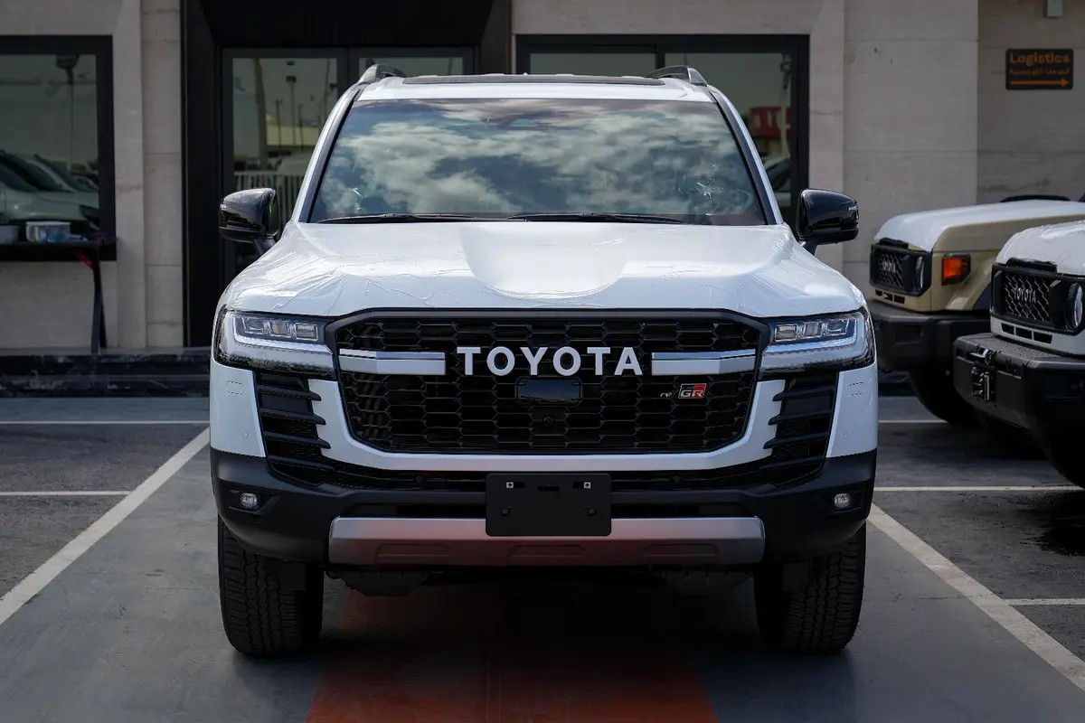 واردات Toyota Land Cruiser 2026 از دبی — منطقه آزاد کیش و قشم — خودرو Toyota — تصویر 2