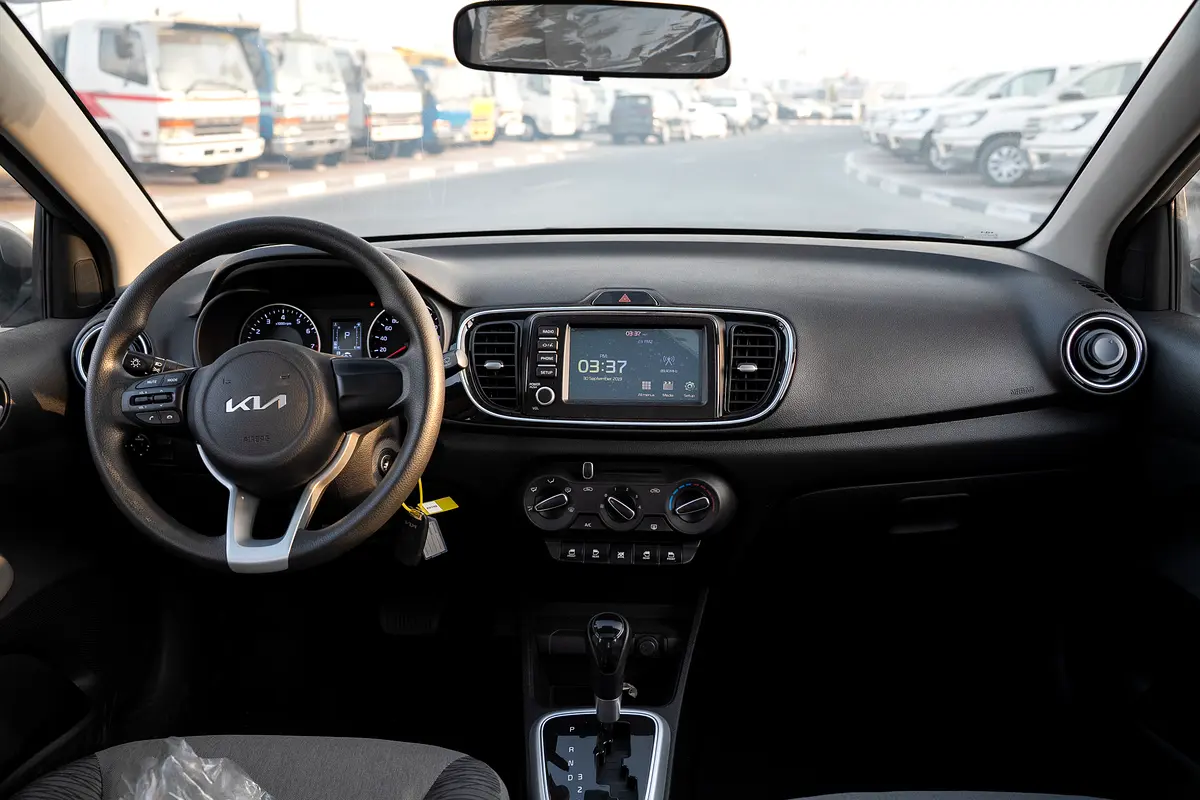 واردات Kia Pegas 2025 از دبی — منطقه آزاد کیش و قشم — خودرو Kia — تصویر 8