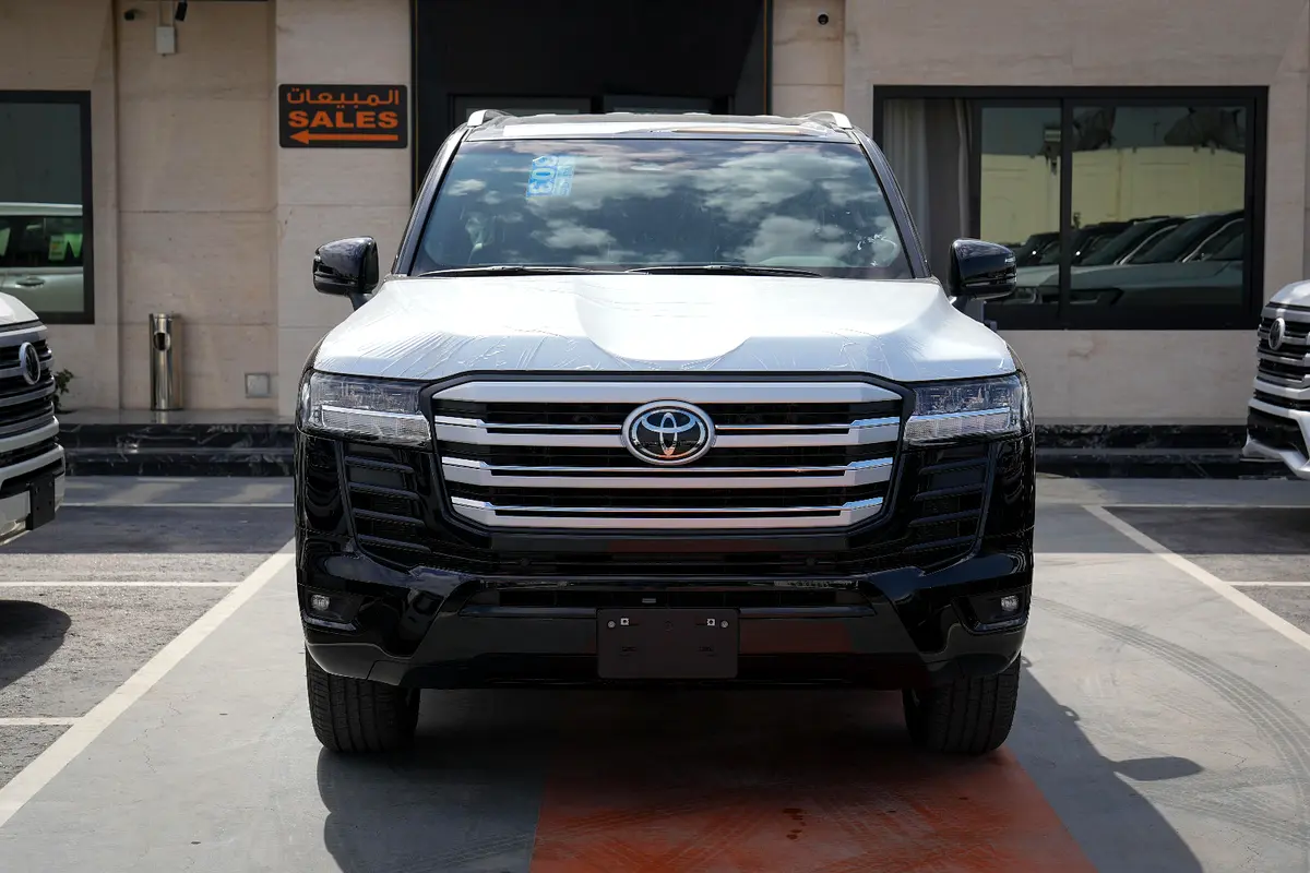 واردات Toyota Land Cruiser 2026 از دبی — منطقه آزاد کیش و قشم — خودرو Toyota — تصویر 2